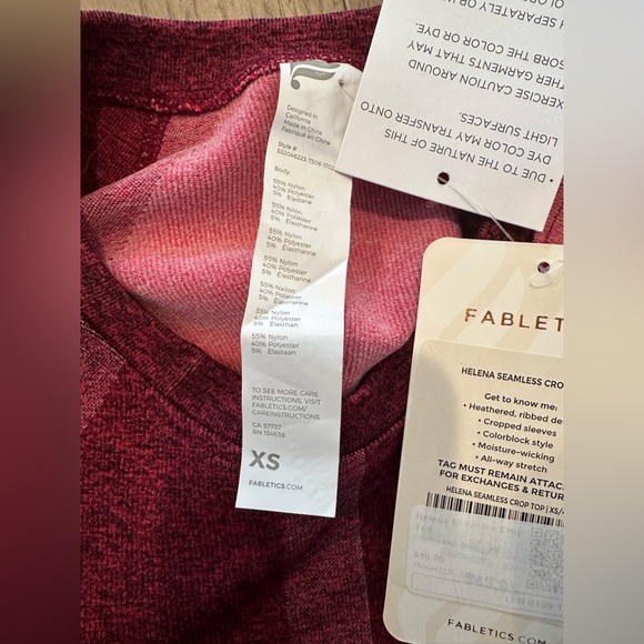 NWT- Fabletics Crop Top - Picture 3 of 6